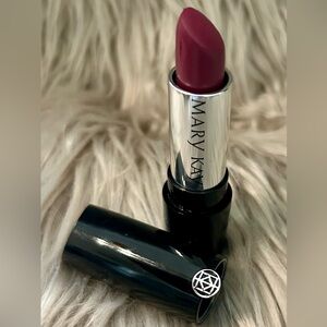 MARY KAY Discontinued Gel Semi-Shine & Semi-Matte Lipstick Crushed Berry NWOB